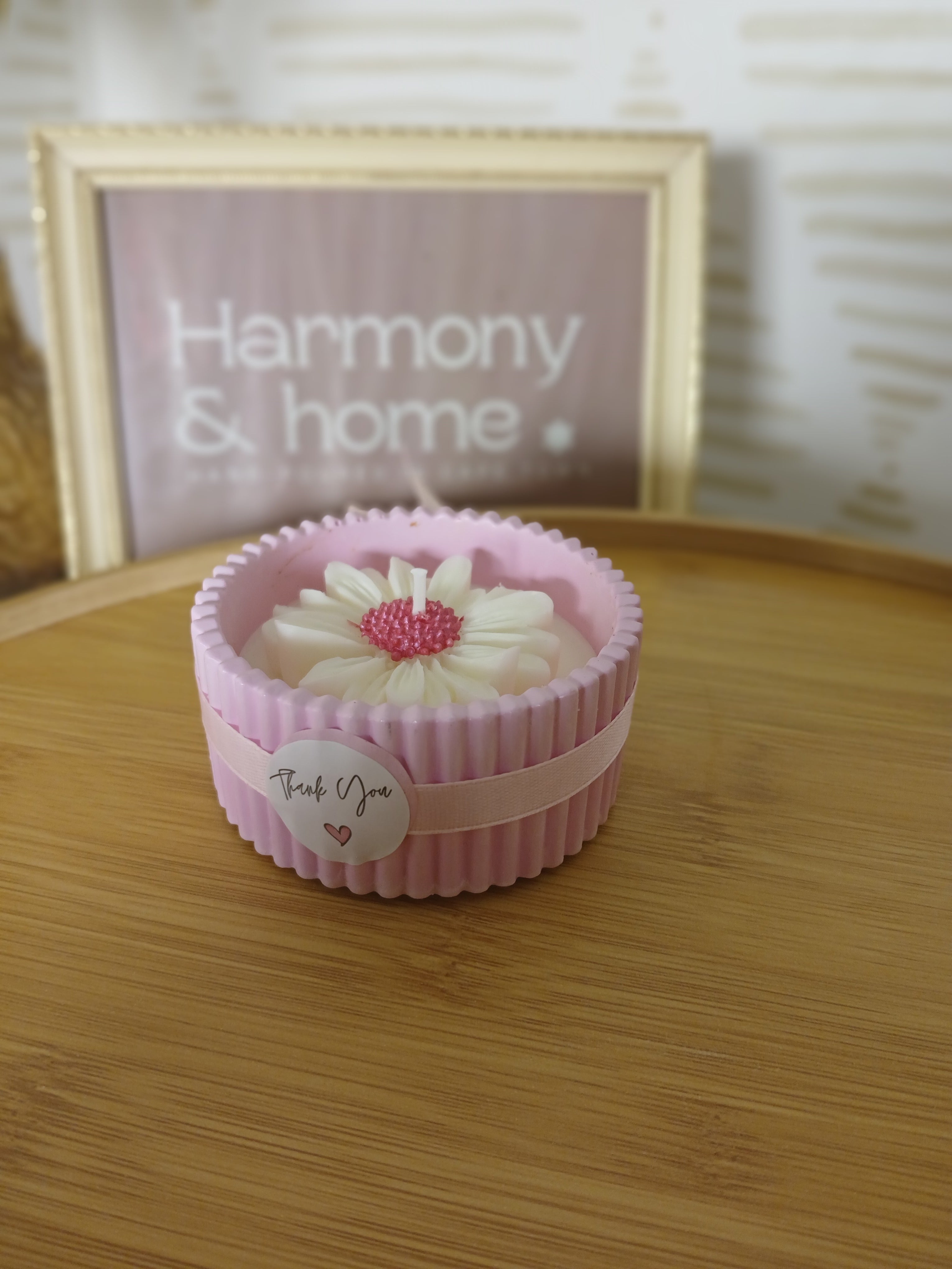 Velvet Blush Petite - daisy bloom candle